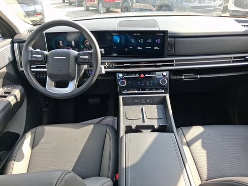 Used 2026 Hyundai Santa Fe SEL FWD image 8