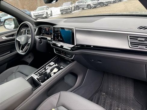 New 2026 Volkswagen Atlas Cross Sport SE image 10