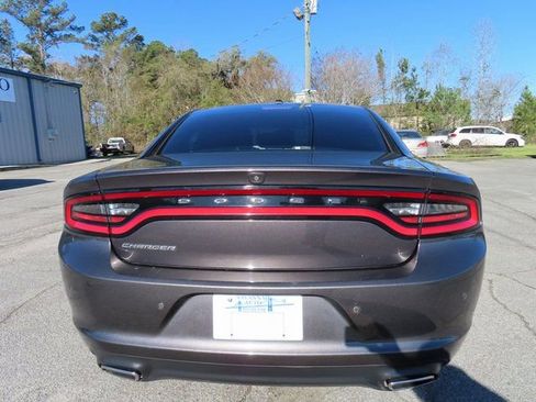 Used 2021 Dodge Charger SXT w/ Leather Interior Group image 12