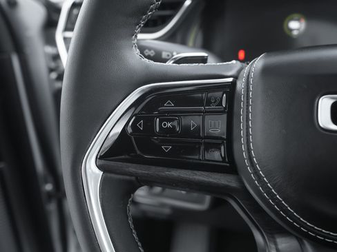 Used 2024 Jeep Grand Cherokee L Overland w/ Trailer Tow Package image 17