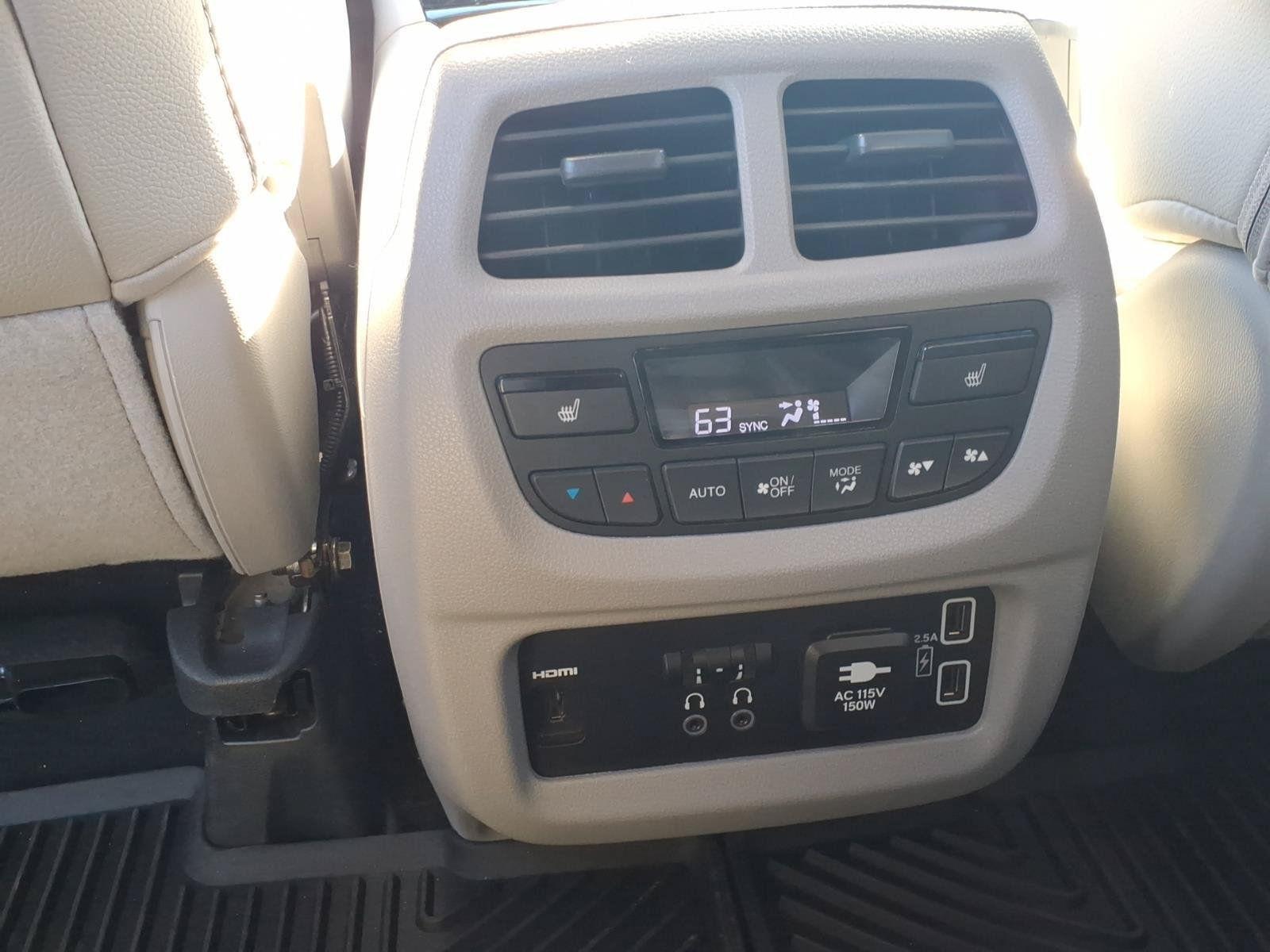 Certified 2022 Honda Pilot Touring image 37