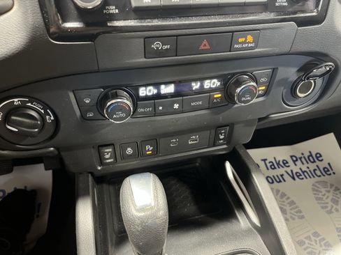 Used 2023 Nissan Frontier SV w/ SV Convenience Package AWD/4WD image 24