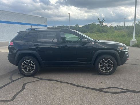 Used 2020 Jeep Cherokee Trailhawk w/ Cold Weather Group AWD/4WD image 6
