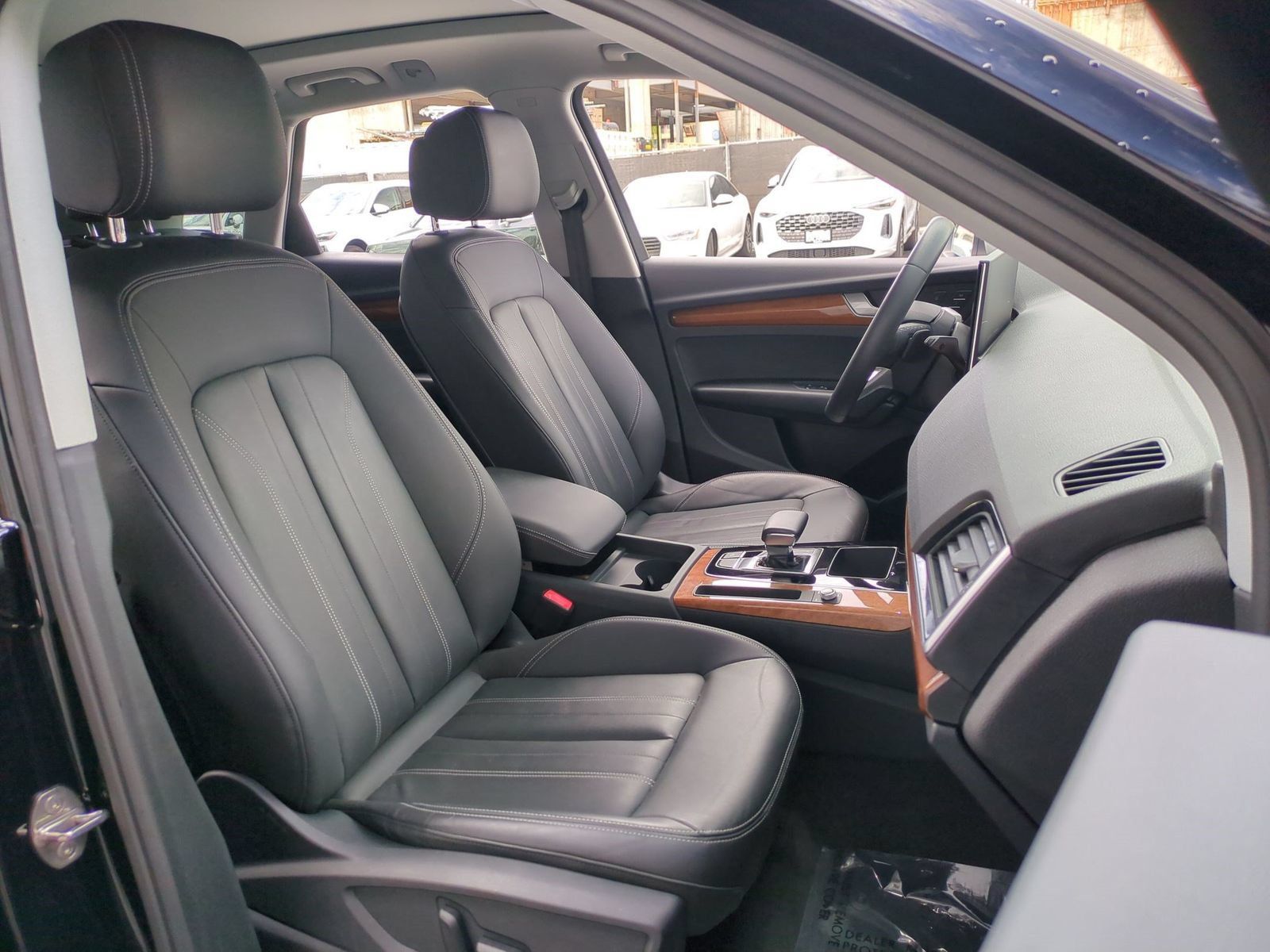 Used 2023 Audi Q5 Premium w/ Convenience Package AWD/4WD image 27