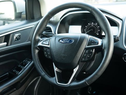 Used 2017 Ford Edge Titanium w/ Equipment Group 301A image 6