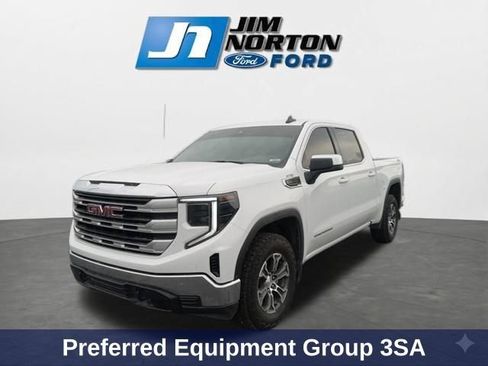 Used 2024 GMC Sierra 1500 SLE w/ X31 Off-Road Package AWD/4WD image 4