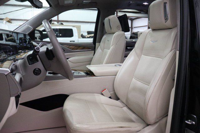 Used 2021 Cadillac Escalade Sport Platinum RWD image 42