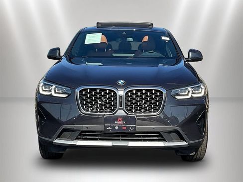 Used 2022 BMW X4 xDrive30i AWD/4WD image 2