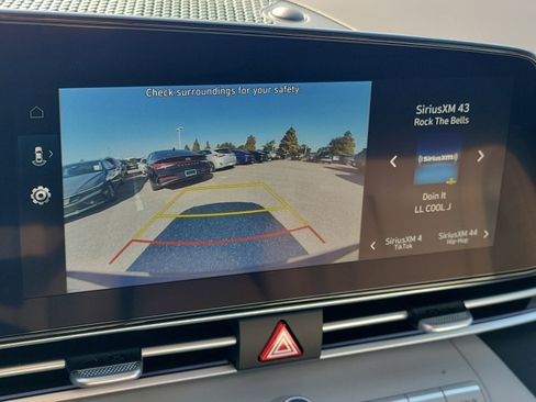 New 2026 Hyundai Elantra Limited FWD image 16