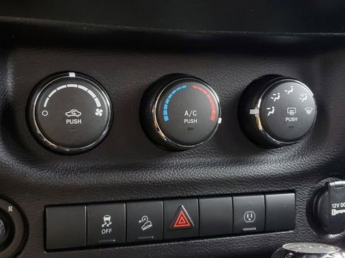 Certified 2017 Jeep Wrangler Unlimited Sahara w/ Connectivity Group AWD/4WD image 26