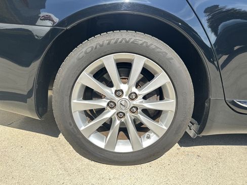 Used 2011 Lexus LS 460 AWD w/ Luxury Value Edition image 36