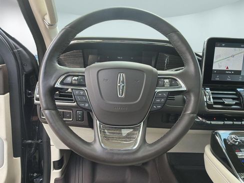 Used 2021 Lincoln Navigator Black Label w/ Cargo Convenience Package AWD/4WD image 11