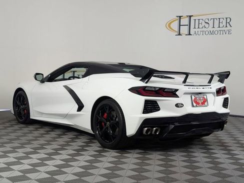 Used 2022 Chevrolet Corvette Stingray Premium Conv w/ Z51 Performance Package RWD image 5