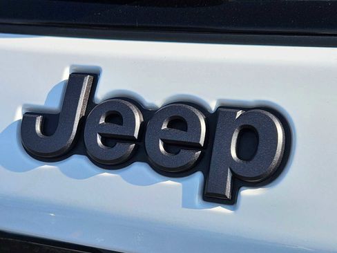 Used 2024 Jeep Compass Limited w/ Driver Assist Group I image 17