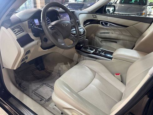 Used 2015 INFINITI Q70 L 3.7 w/ Technology Package AWD/4WD image 16