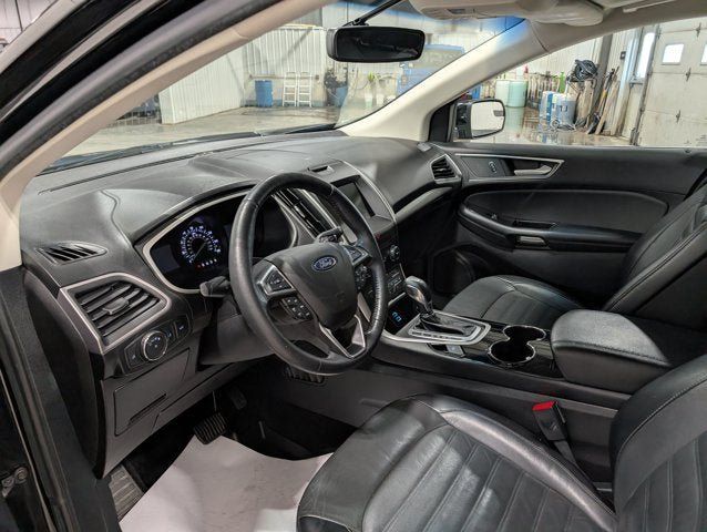 Used 2018 Ford Edge SEL w/ Equipment Group 201A AWD/4WD image 13