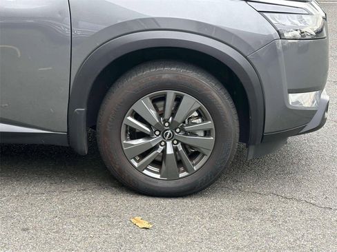 Certified 2024 Nissan Pathfinder S image 7