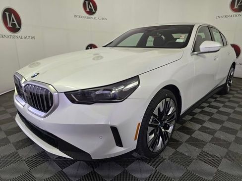 New 2025 BMW 530i xDrive 530i xDrive w/ Premium Package image 5