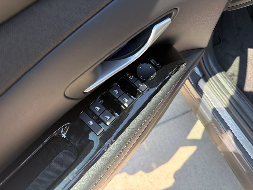 New 2026 Hyundai Tucson Limited AWD/4WD image 16