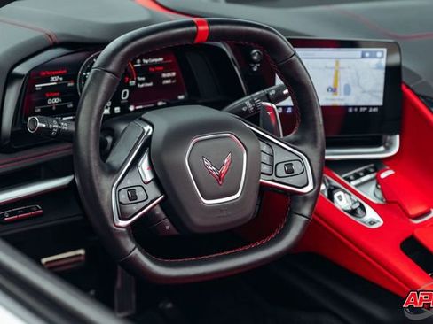 Used 2023 Chevrolet Corvette Stingray Preferred Conv w/ Z51 Performance Package RWD image 7
