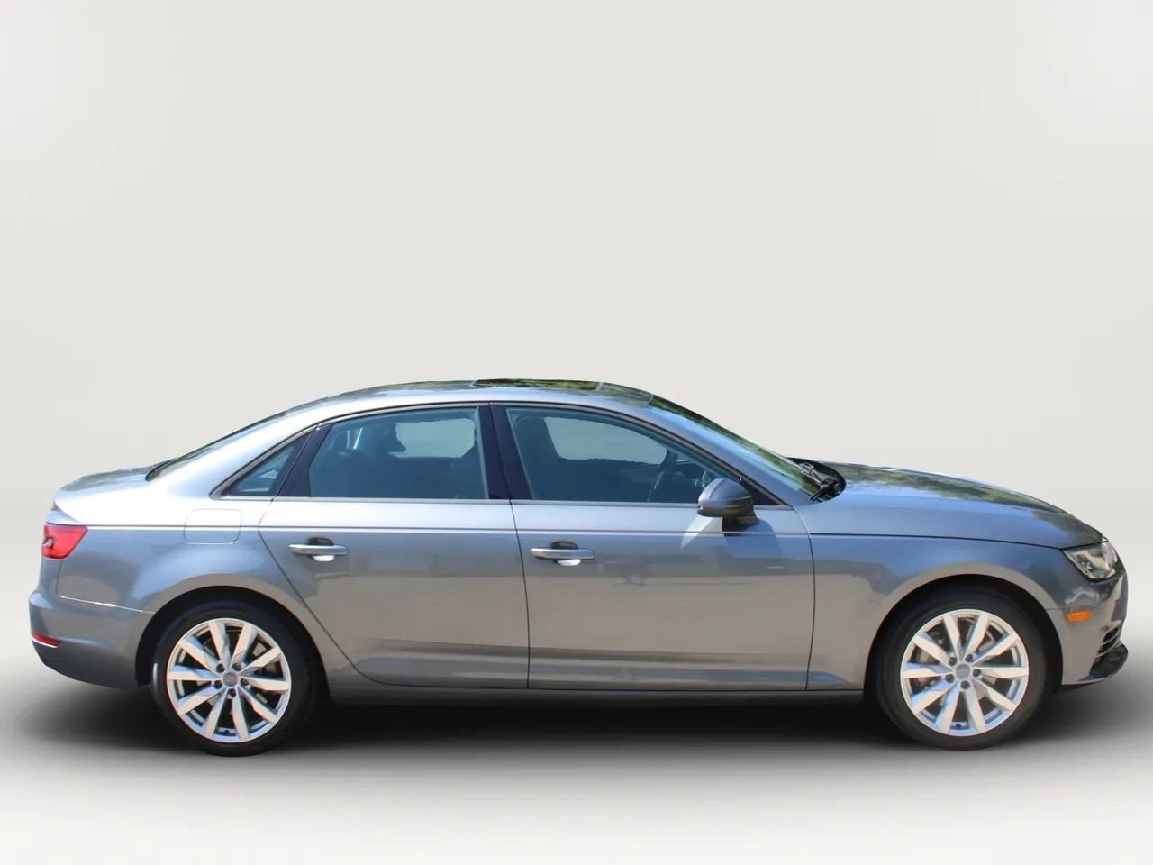 Used 2017 Audi A4 2.0T Premium w/ Convenience Package FWD image 11