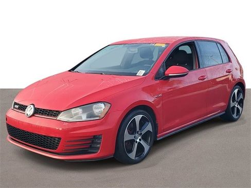 Used 2016 Volkswagen Golf S image 2