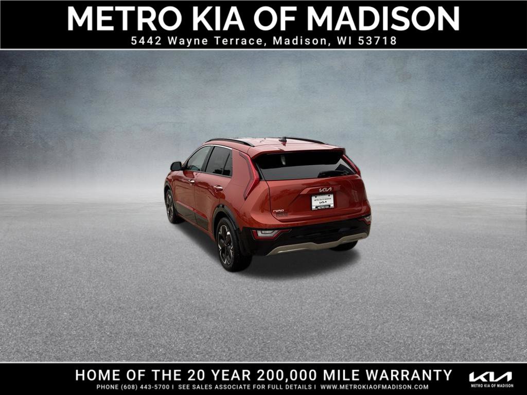 Used 2023 Kia Niro Wave w/ Wave Preserve Package FWD image 4