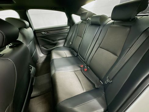Used 2018 Honda Accord Sport image 26