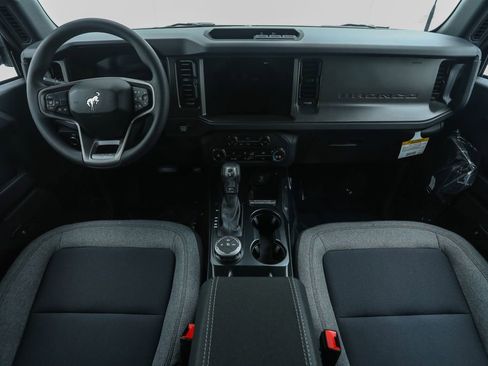 New 2025 Ford Bronco 4-Door image 19