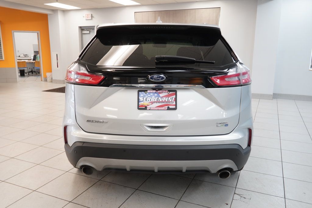 Used 2019 Ford Edge SEL w/ Equipment Group 201A AWD/4WD image 8