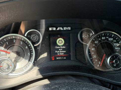 Certified 2024 RAM 2500 Tradesman w/ Chrome Appearance Group AWD/4WD image 3