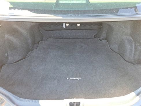 Used 2012 Toyota Camry LE image 24