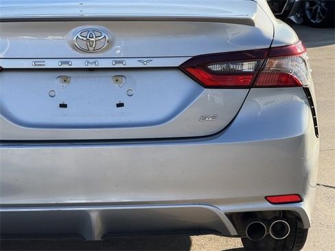 Used 2024 Toyota Camry SE image 6