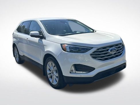 Used 2022 Ford Edge Titanium w/ Equipment Group 301A AWD/4WD image 8