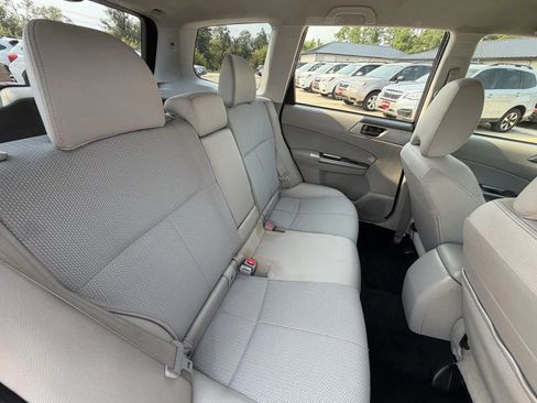 Used 2012 Subaru Forester 2.5X w/ Popular Pkg 3 AWD/4WD image 17