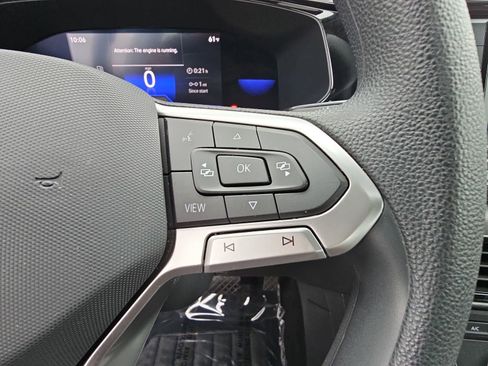 Used 2022 Volkswagen Taos S image 17