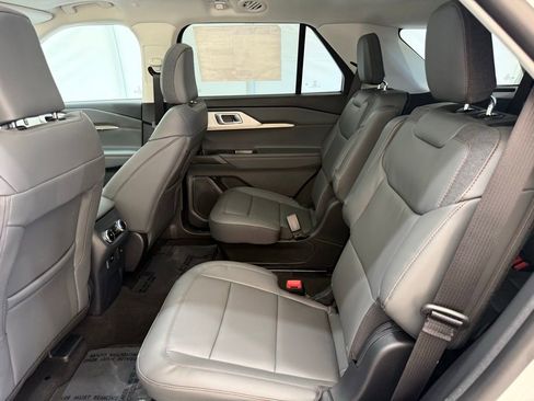 New 2026 Ford Explorer Active w/ Active Comfort Package image 17