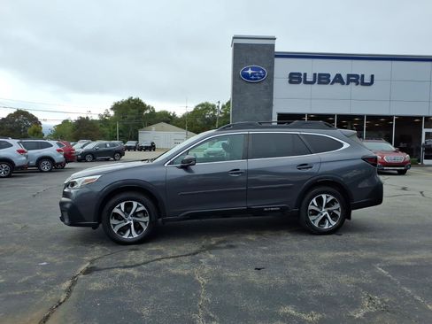 Used 2021 Subaru Outback Limited AWD/4WD image 4