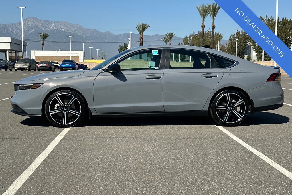 Used 2025 Honda Accord Sport image 7