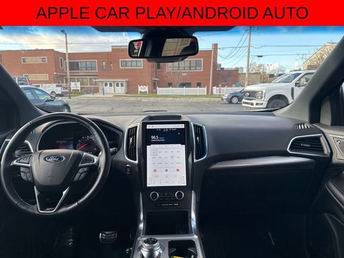 Certified 2022 Ford Edge ST image 3