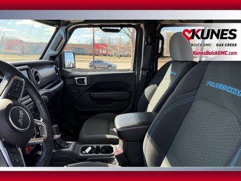 Used 2023 Jeep Wrangler Unlimited Rubicon 4xe w/ Cold Weather Group AWD/4WD image 8