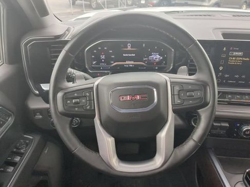 Used 2024 GMC Sierra 1500 SLT w/ SLT Premium Plus Package AWD/4WD image 17