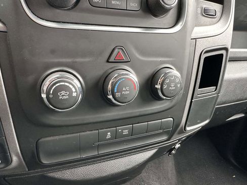 Used 2019 RAM 1500 Express AWD/4WD image 21