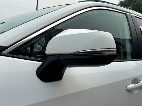 Certified 2025 Toyota RAV4 XLE AWD/4WD image 9