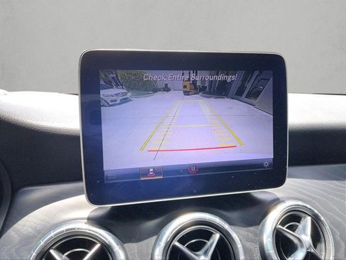 Used 2019 Mercedes-Benz CLA 250 image 23