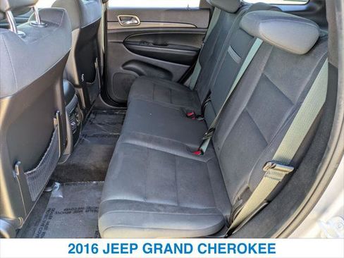 Used 2016 Jeep Grand Cherokee Laredo w/ Quick Order Package 23E image 21