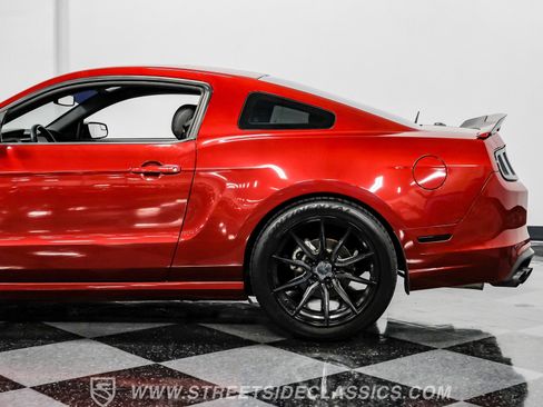 Used 2014 Ford Mustang GT Premium image 23