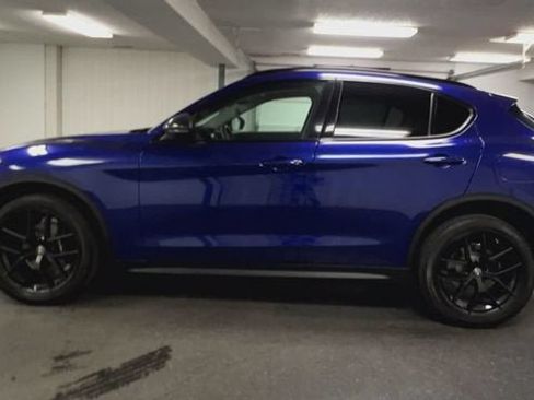 Used 2020 Alfa Romeo Stelvio AWD w/ Nero Edizione image 5