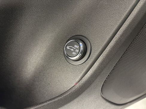 Used 2024 Chevrolet Blazer LT image 25