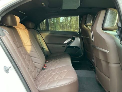 Used 2023 BMW 740i 740i image 19